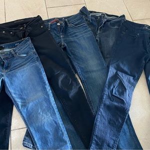 Lot of 5 Ladies Jeans Ana and Rock & Republic
Size 4